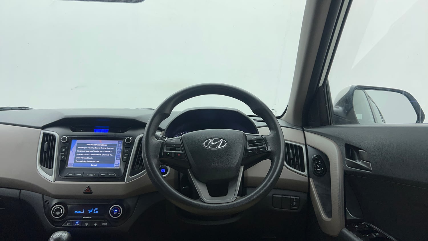 Used 2017 Hyundai Creta SX Plus 1.6 CRDI Diesel Manual interior STEERING VIEW