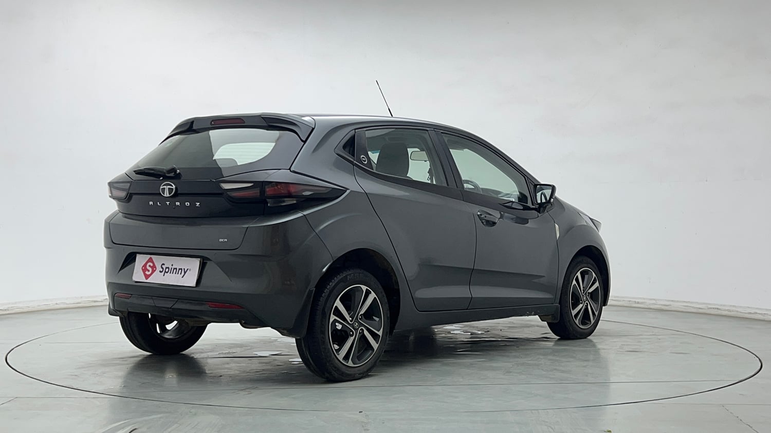 Used 2025 Tata Altroz XZA Petrol Petrol Automatic exterior RIGHT REAR CORNER VIEW