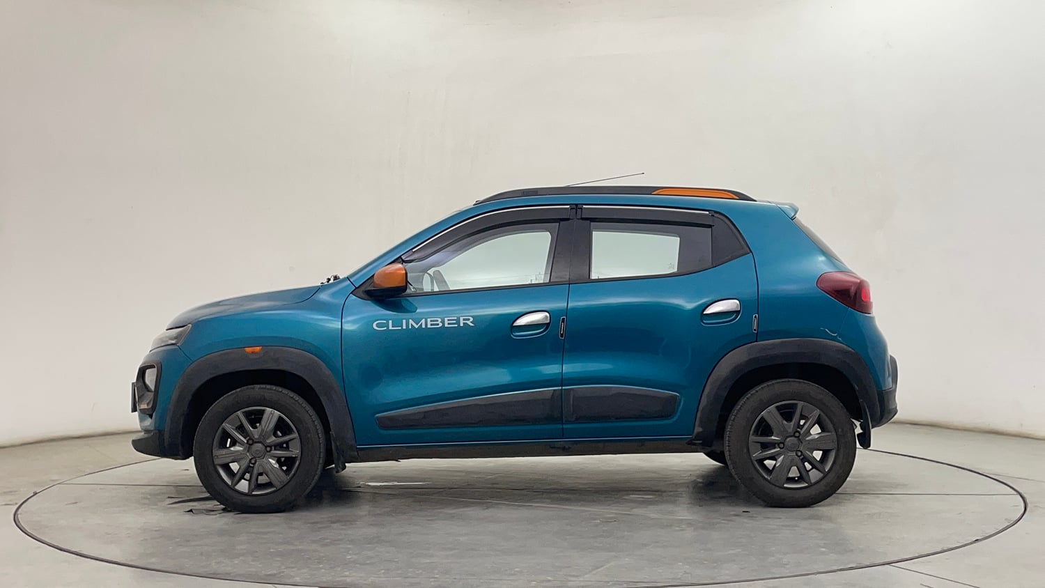 Used 2020 Renault Kwid CLIMBER 1.0 AMT Opt Petrol Automatic exterior LEFT SIDE VIEW