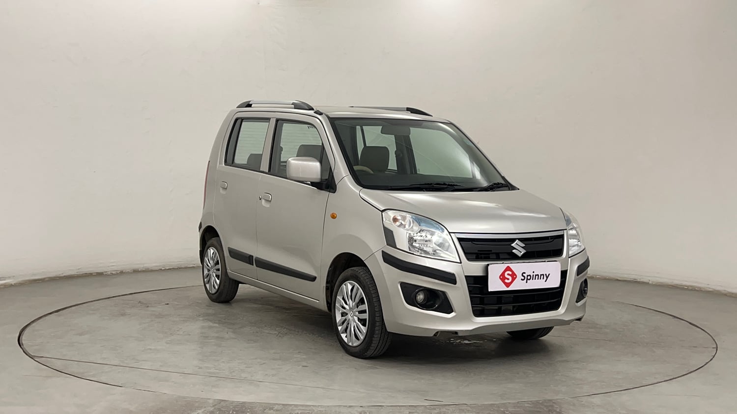 Used 2015 Maruti Suzuki Wagon R VXI Petrol Manual exterior RIGHT FRONT CORNER VIEW