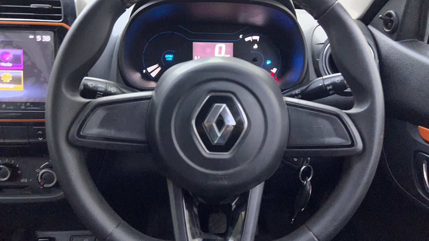 Used 2020 Renault Kwid CLIMBER 1.0 AMT Opt Petrol Automatic top_features Airbags
