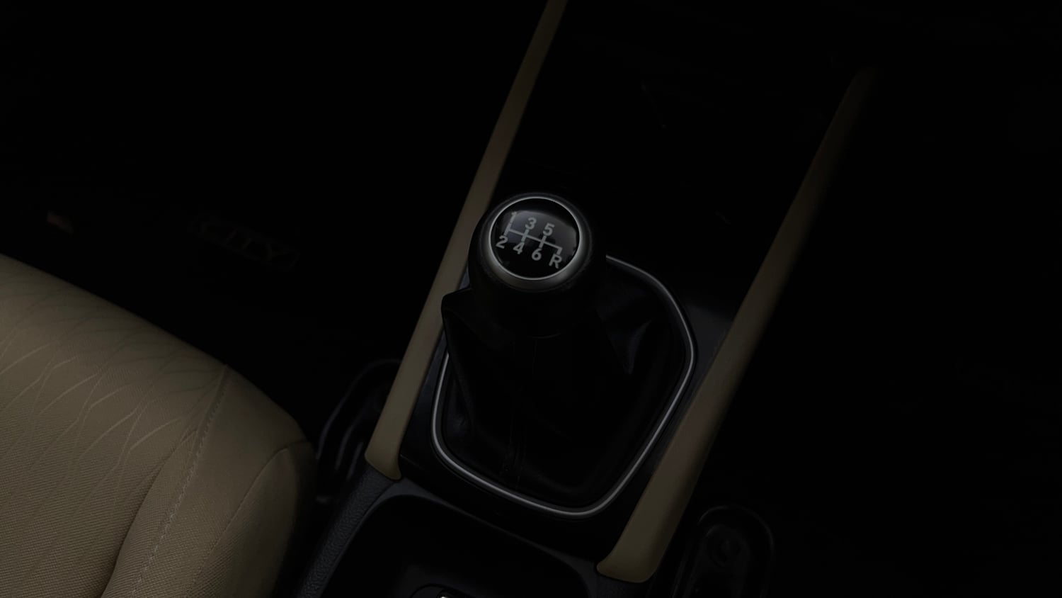 Used 2024 Honda City VX Petrol MT Petrol Manual interior GEAR  KNOB VIEW