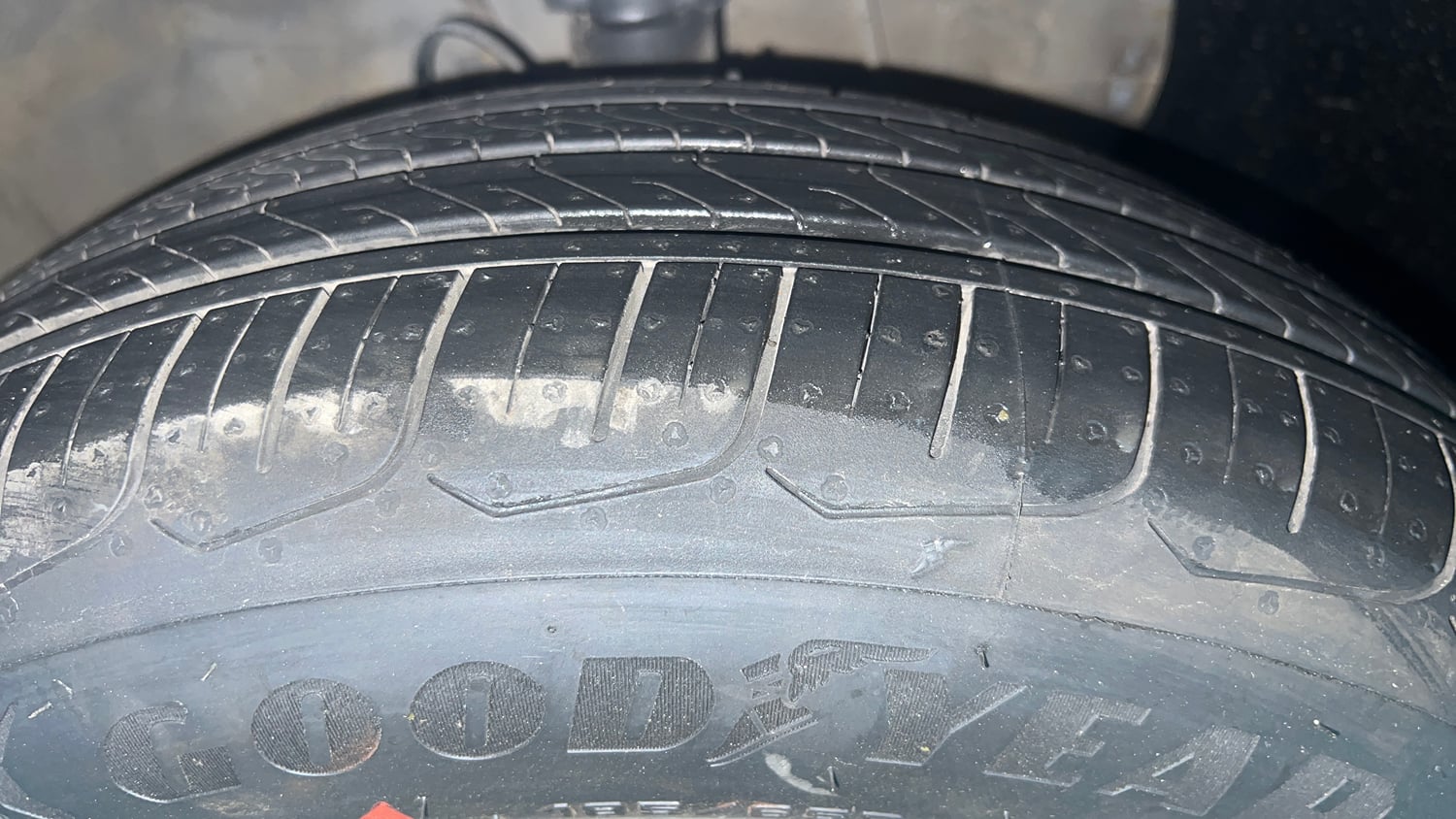 Used 2019 Hyundai Elite i20 Sportz Plus 1.2 Petrol Manual tyres RIGHT FRONT TYRE TREAD VIEW