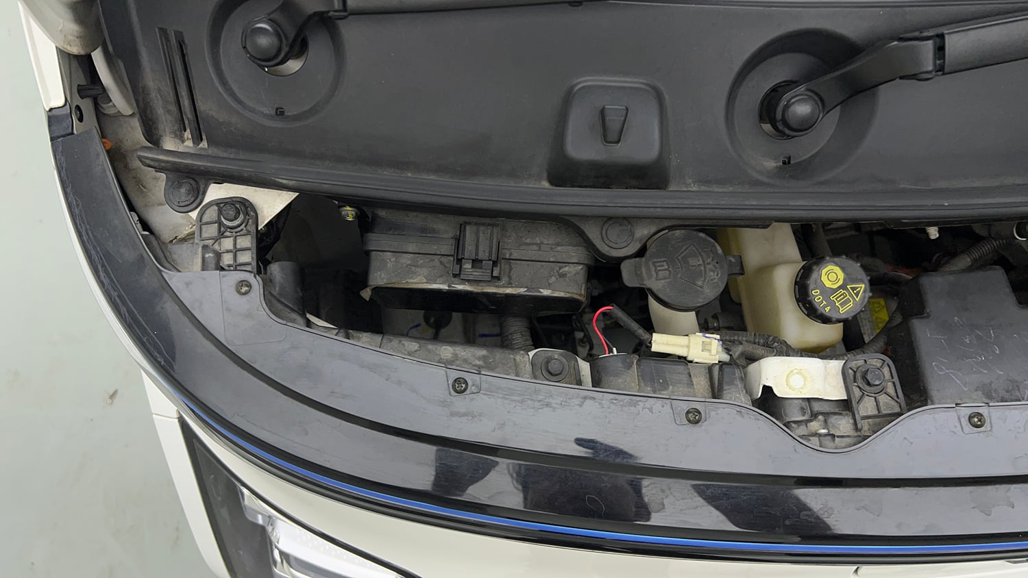 Used 2024 MG Motors Comet EV Excite Electric Automatic engine ENGINE RIGHT SIDE VIEW