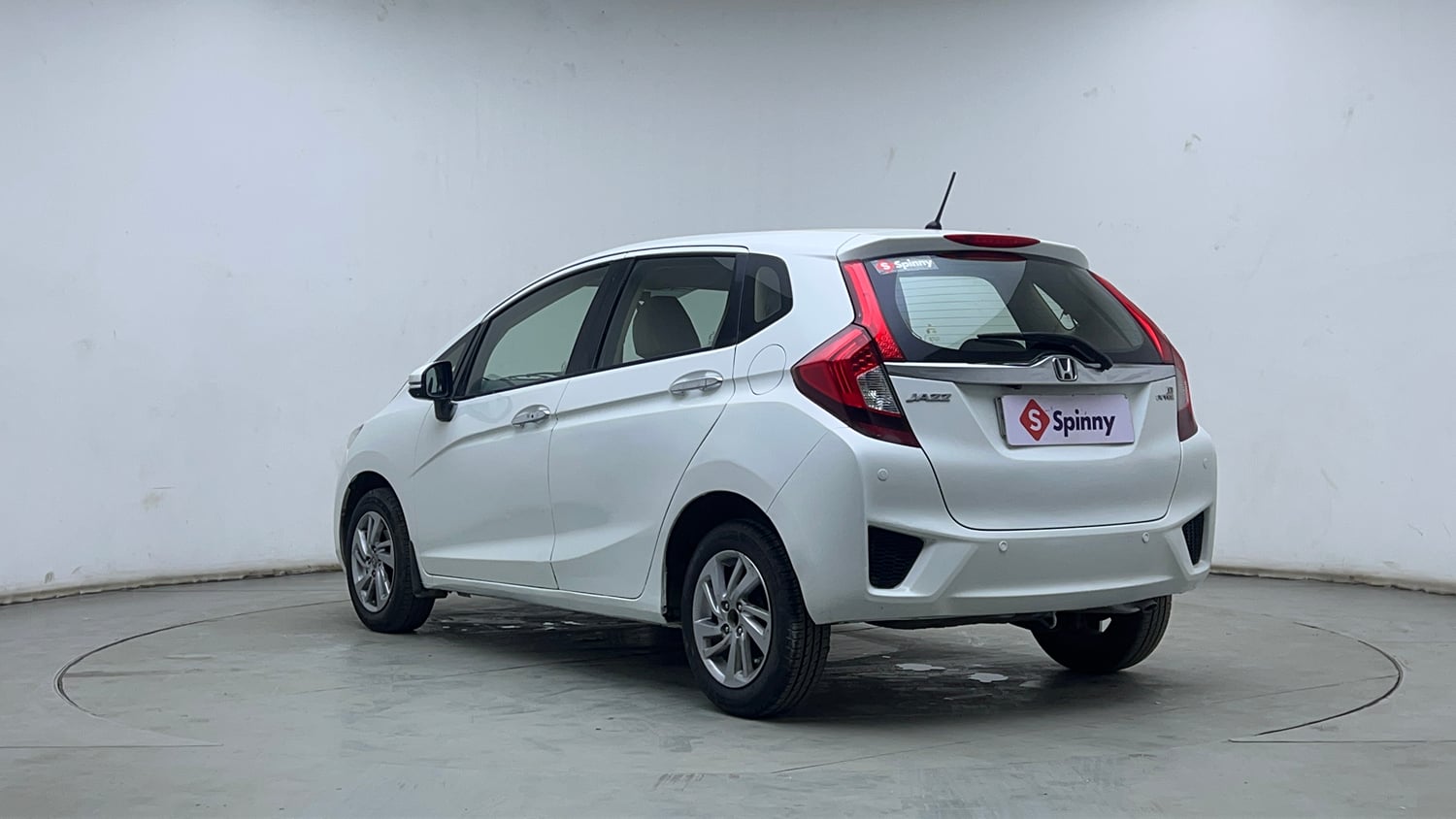 Used 2018 Honda Jazz VX CVT Petrol Petrol Automatic exterior LEFT REAR CORNER VIEW