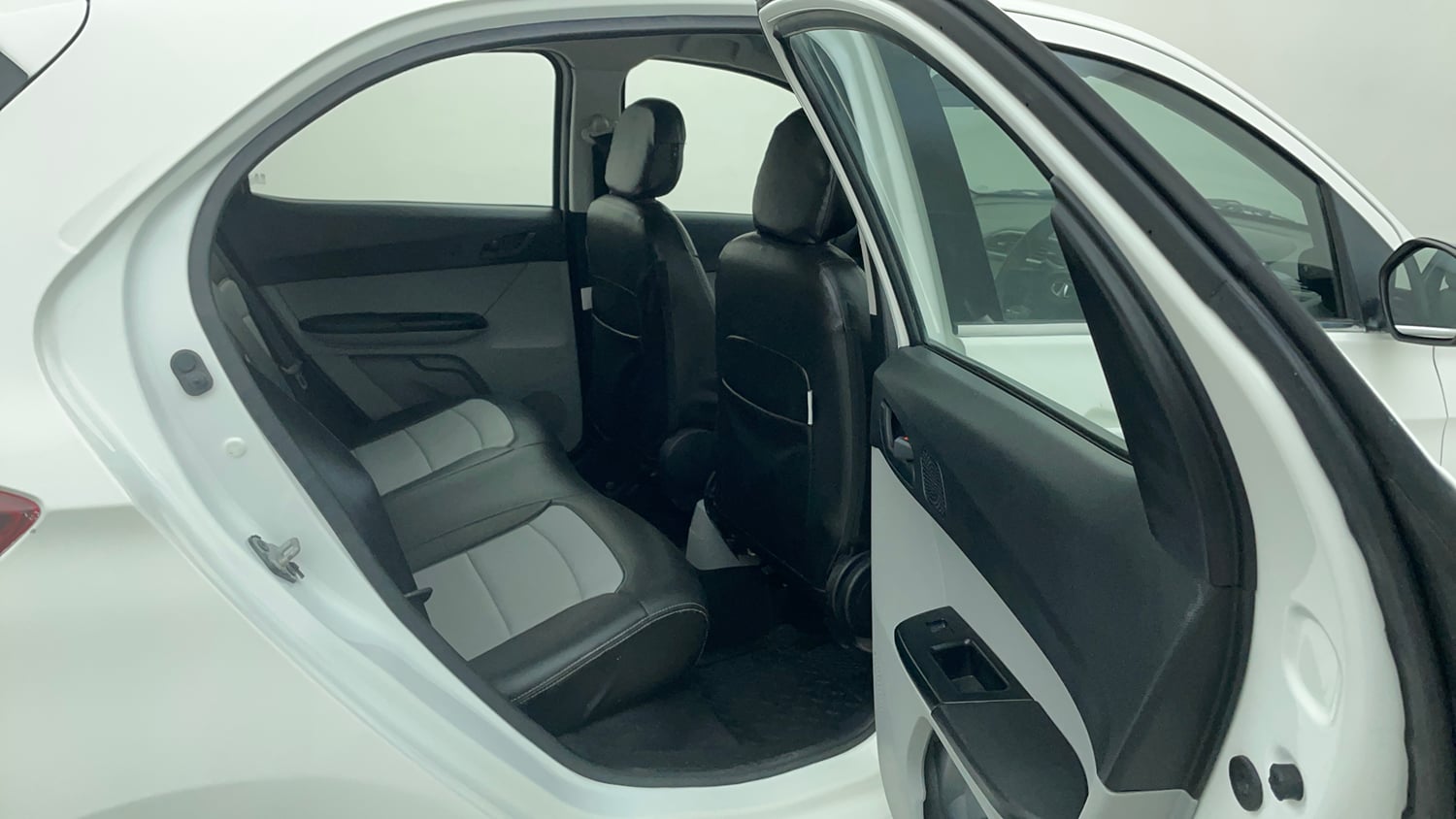 Used 2023 Tata Tiago XT CNG Cng Manual interior RIGHT SIDE REAR DOOR CABIN VIEW