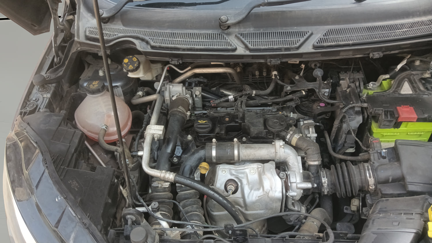 Used 2020 Ford EcoSport Titanium 1.5L TDCi Diesel Manual engine ENGINE RIGHT SIDE VIEW