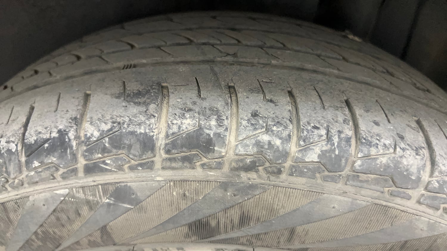 Used 2021 Maruti Suzuki S-Cross Zeta Petrol Manual tyres LEFT REAR TYRE TREAD VIEW