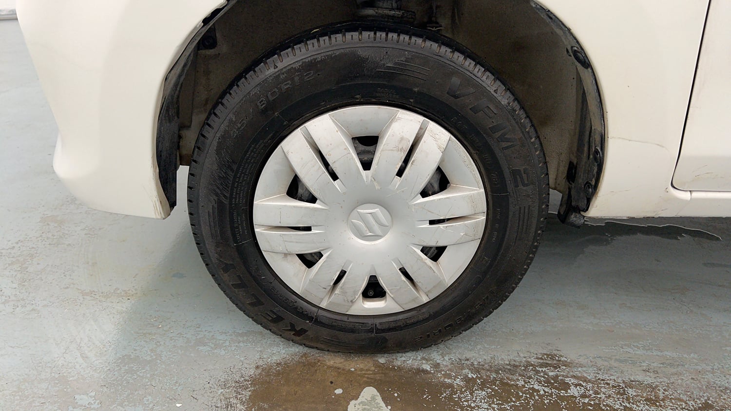 Used 2019 Maruti Suzuki Alto 800 LXi (O) Petrol Manual tyres LEFT FRONT TYRE RIM VIEW