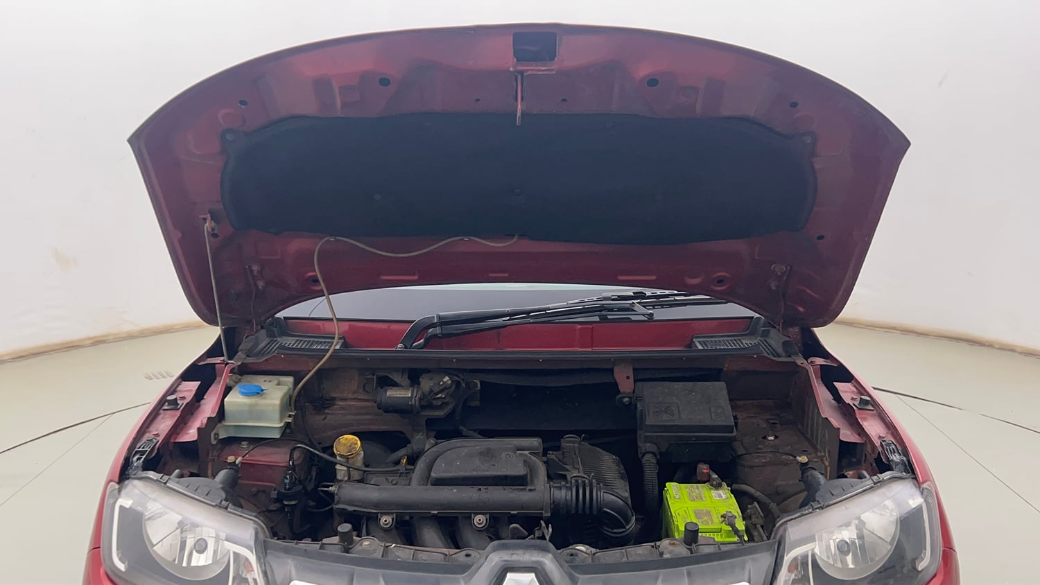Used 2017 Renault Kwid 1.0 RXT AMT Opt Petrol Automatic engine ENGINE & BONNET OPEN FRONT VIEW