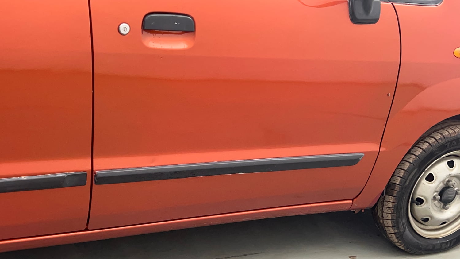 Used 2012 Maruti Suzuki Estilo LXi BS-IV Petrol Manual dents MINOR DENT