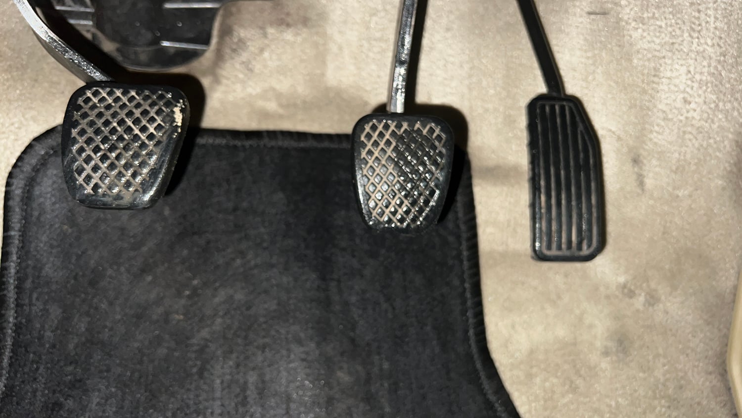 Used 2016 Honda Amaze 1.2 SX i-VTEC Petrol Manual interior PEDALS VIEW
