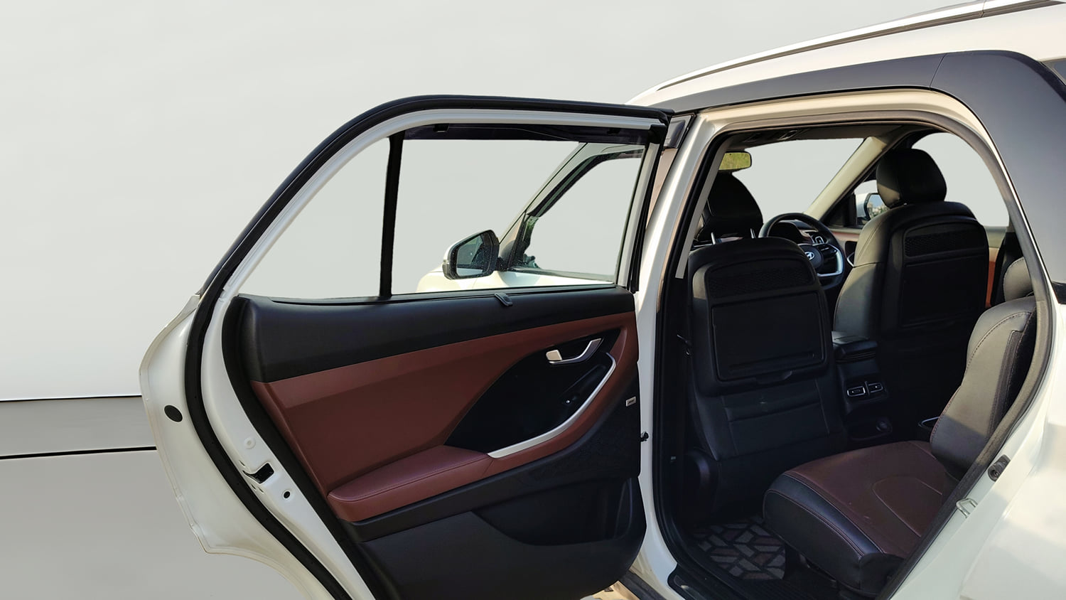 Used 2022 Hyundai Alcazar Signature (O) 6 STR 1.5 Diesel AT Diesel Automatic interior LEFT REAR DOOR OPEN VIEW