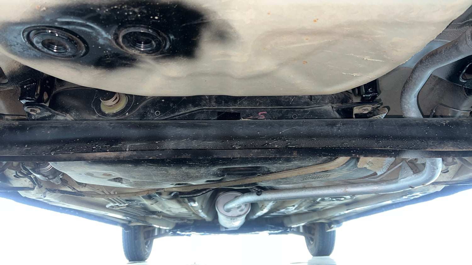 Used 2019 Maruti Suzuki Wagon R 1.0 LXi 1.0 Petrol Manual extra REAR UNDERBODY VIEW (TAKEN FROM REAR)