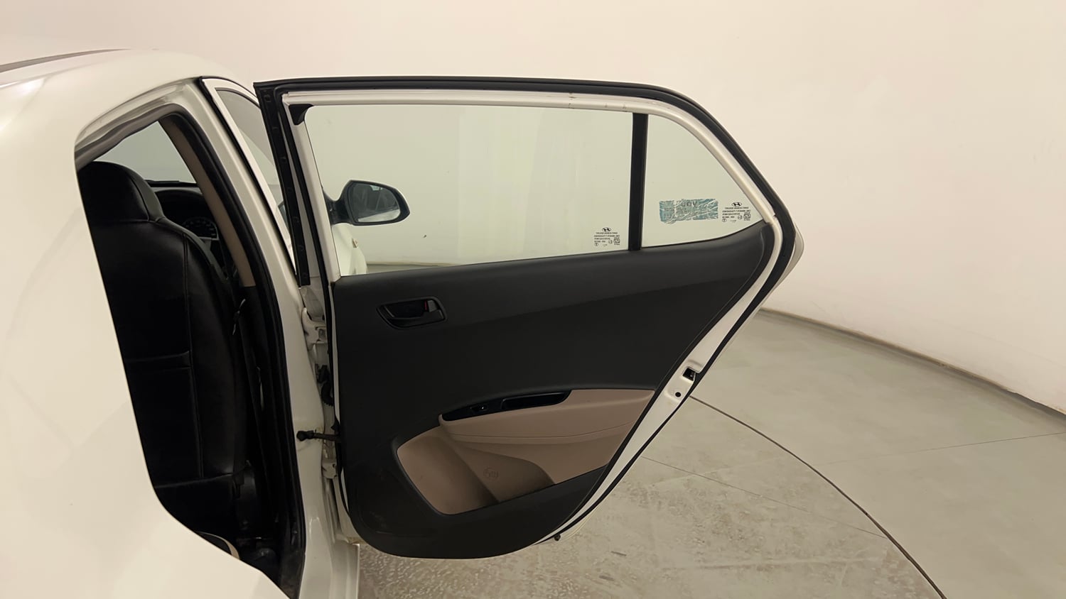 Used 2018 Hyundai Grand i10 Magna 1.2 Kappa VTVT Petrol Manual interior RIGHT REAR DOOR OPEN VIEW