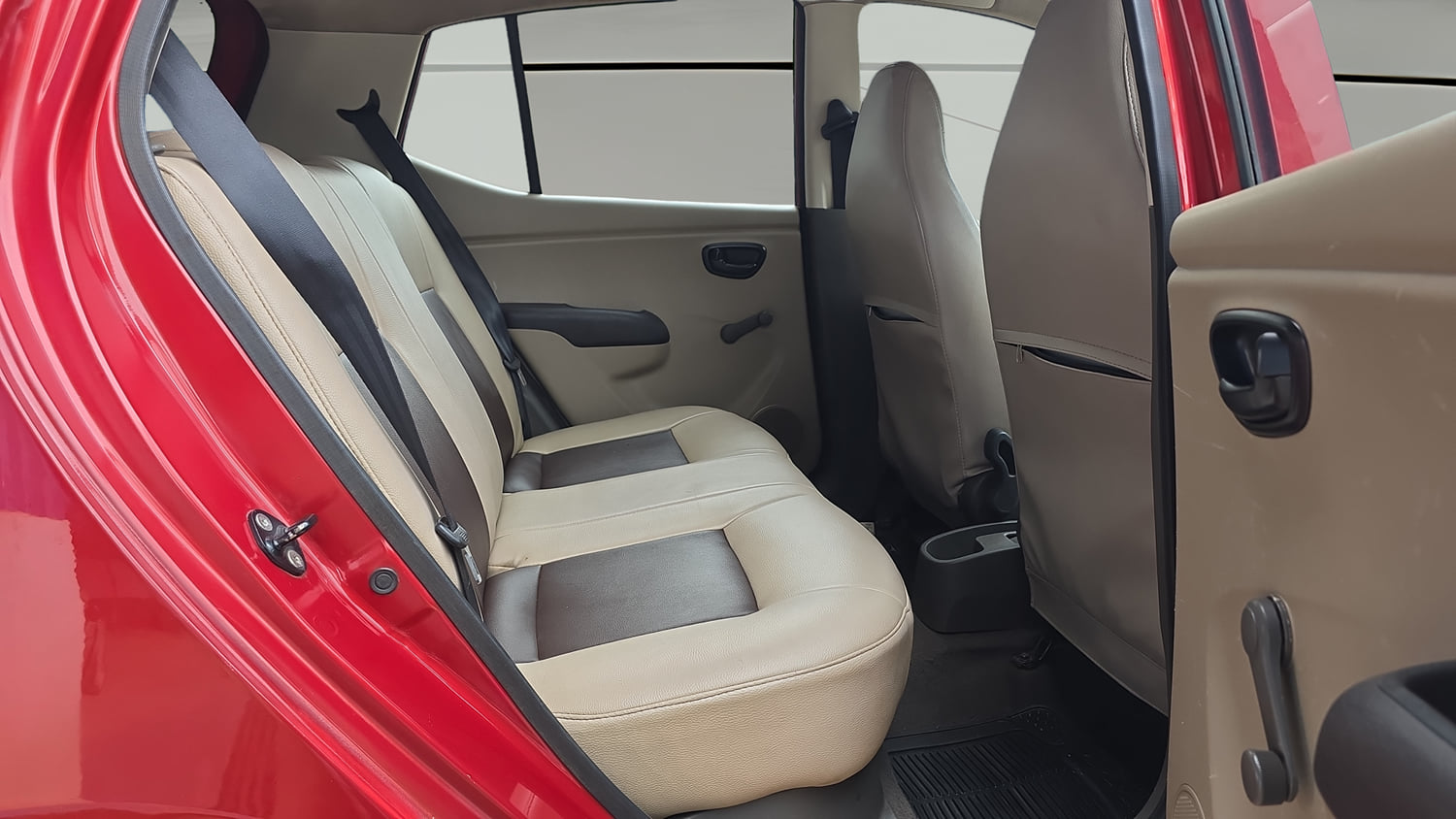 Used 2013 Hyundai i10 Era 1.1 iRDE2 Petrol Manual interior RIGHT SIDE REAR DOOR CABIN VIEW