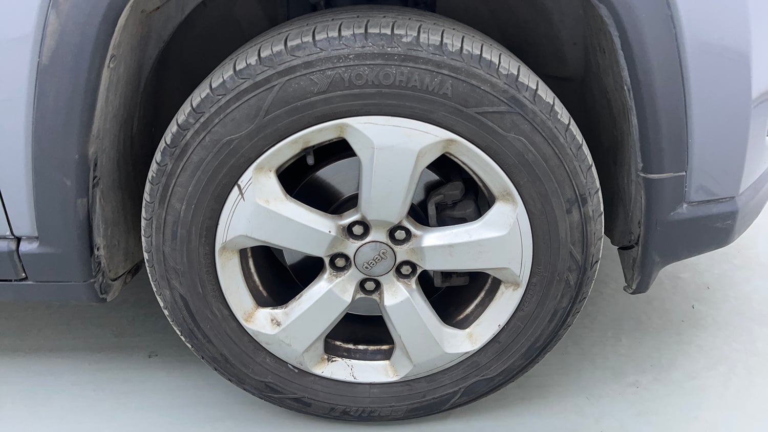 Used 2020 Jeep Compass Longitude (O) 2.0 Diesel Diesel Manual tyres RIGHT FRONT TYRE RIM VIEW