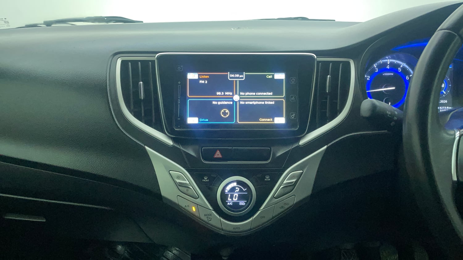 Used 2016 Maruti Suzuki Baleno Alpha 1.2 Petrol Manual interior MUSIC SYSTEM & AC CONTROL VIEW