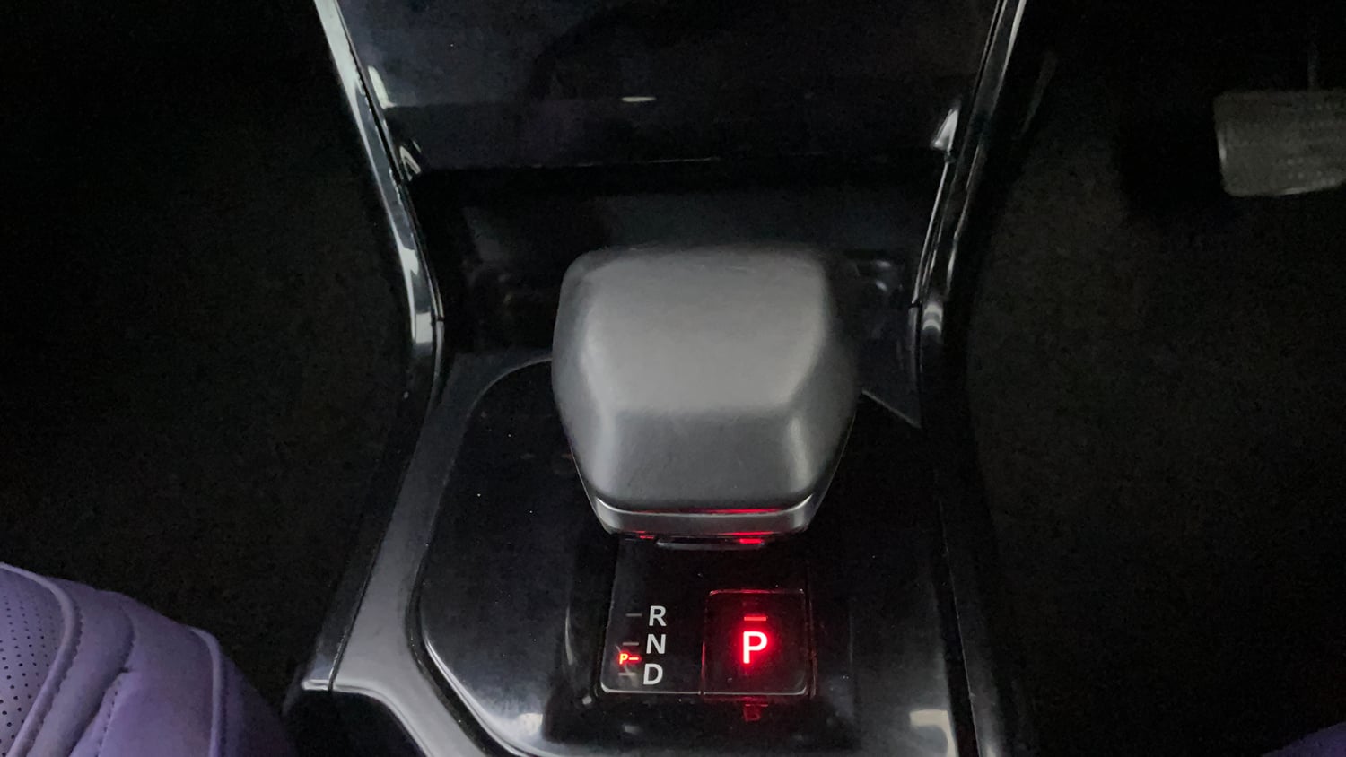 Used 2024 Tata Nexon Fearless Plus S Purple 1.2 Revotron Petrol 7DCA Dual Tone Petrol Automatic interior GEAR  KNOB VIEW