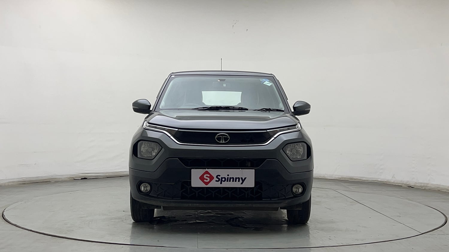 Used 2024 Tata Punch Accomplished iCNG Cng Manual exterior FRONT VIEW