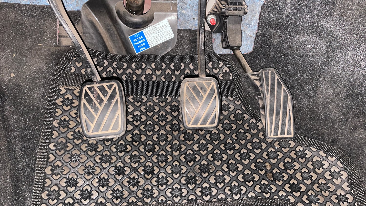 Used 2020 Maruti Suzuki Swift VXi Petrol Manual interior PEDALS VIEW