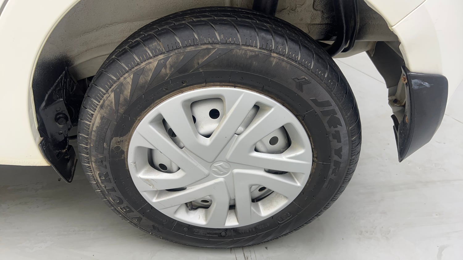 Used 2019 Maruti Suzuki Wagon R 1.0 LXi 1.0 Petrol Manual tyres LEFT REAR TYRE RIM VIEW