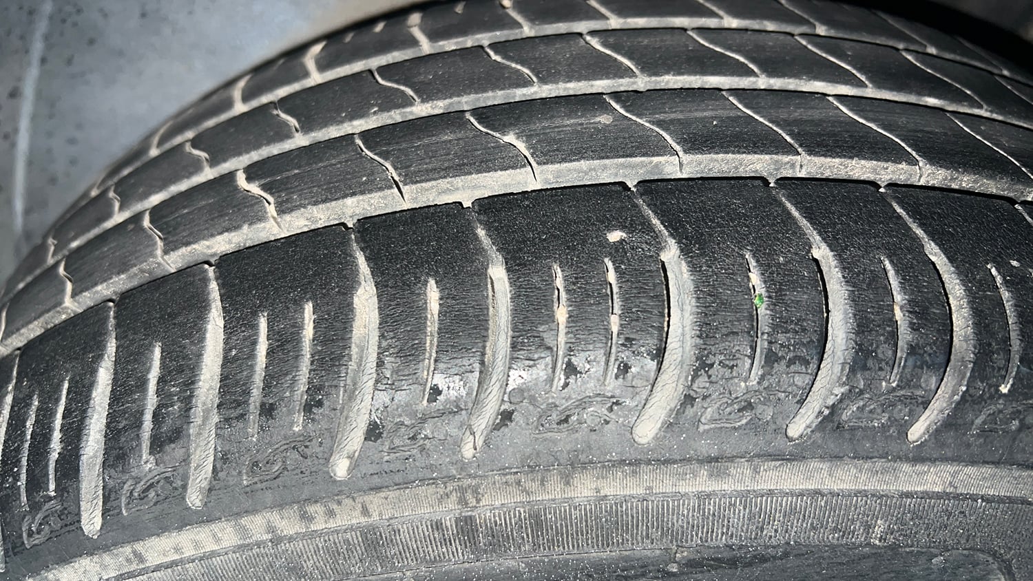 Used 2021 Tata Altroz XT Petrol Petrol Manual tyres RIGHT REAR TYRE TREAD VIEW