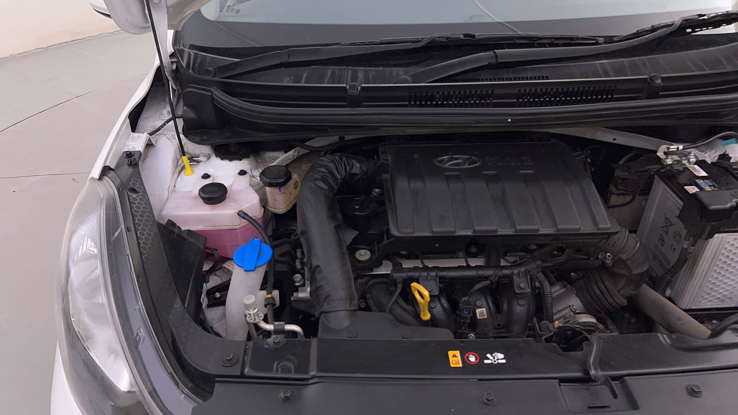 Used 2026 Hyundai Grand i10 Nios Magna 1.2 Kappa Petrol Manual engine ENGINE RIGHT SIDE HINGE & APRON VIEW