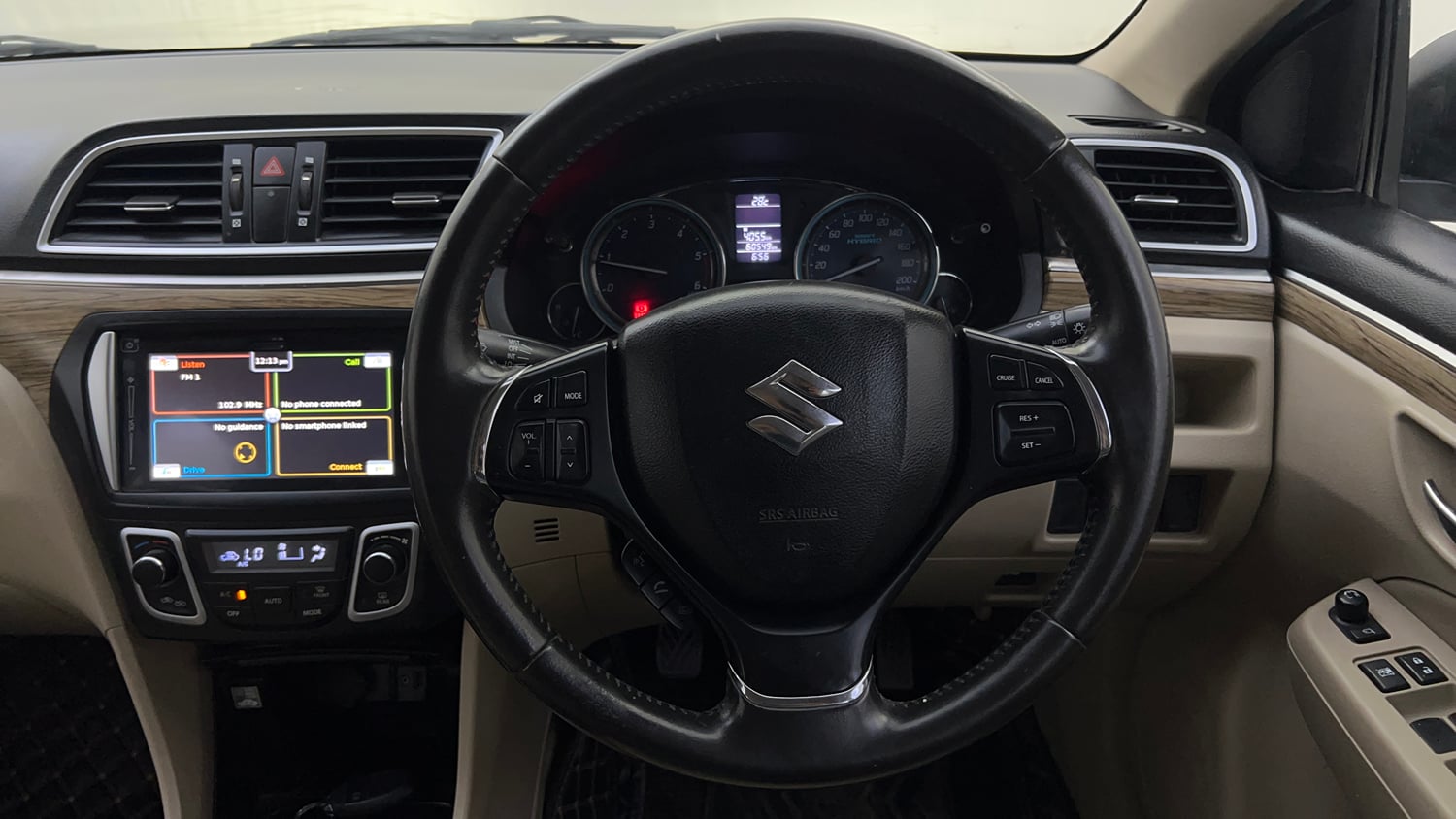Used 2018 Maruti Suzuki Ciaz Alpha 1.3 Diesel Diesel Manual interior STEERING VIEW