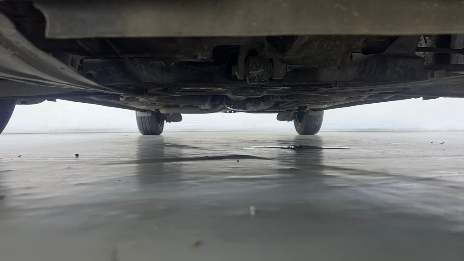 Used 2013 Honda Amaze 1.2 S i-VTEC Petrol Manual extra FRONT LEFT UNDERBODY VIEW
