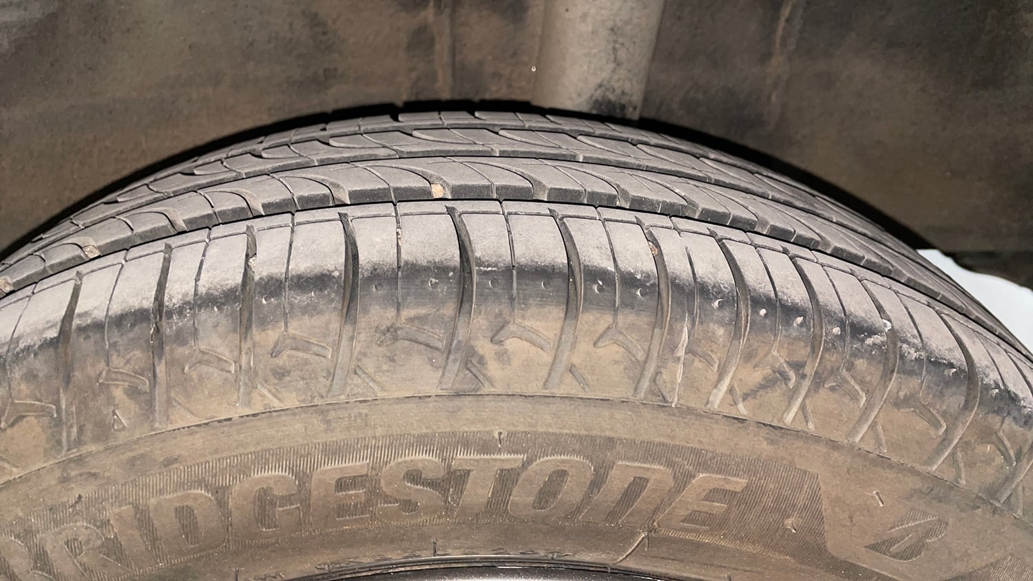 Used 2020 Renault Kwid CLIMBER 1.0 AMT Opt Petrol Automatic tyres LEFT REAR TYRE TREAD VIEW
