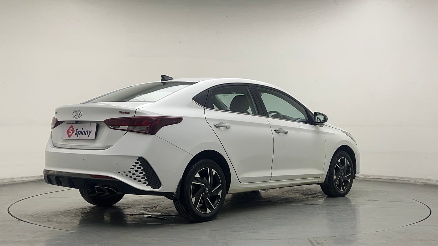 Used 2021 Hyundai Verna SX (O) 1.0 Turbo DCT Petrol Automatic exterior RIGHT REAR CORNER VIEW