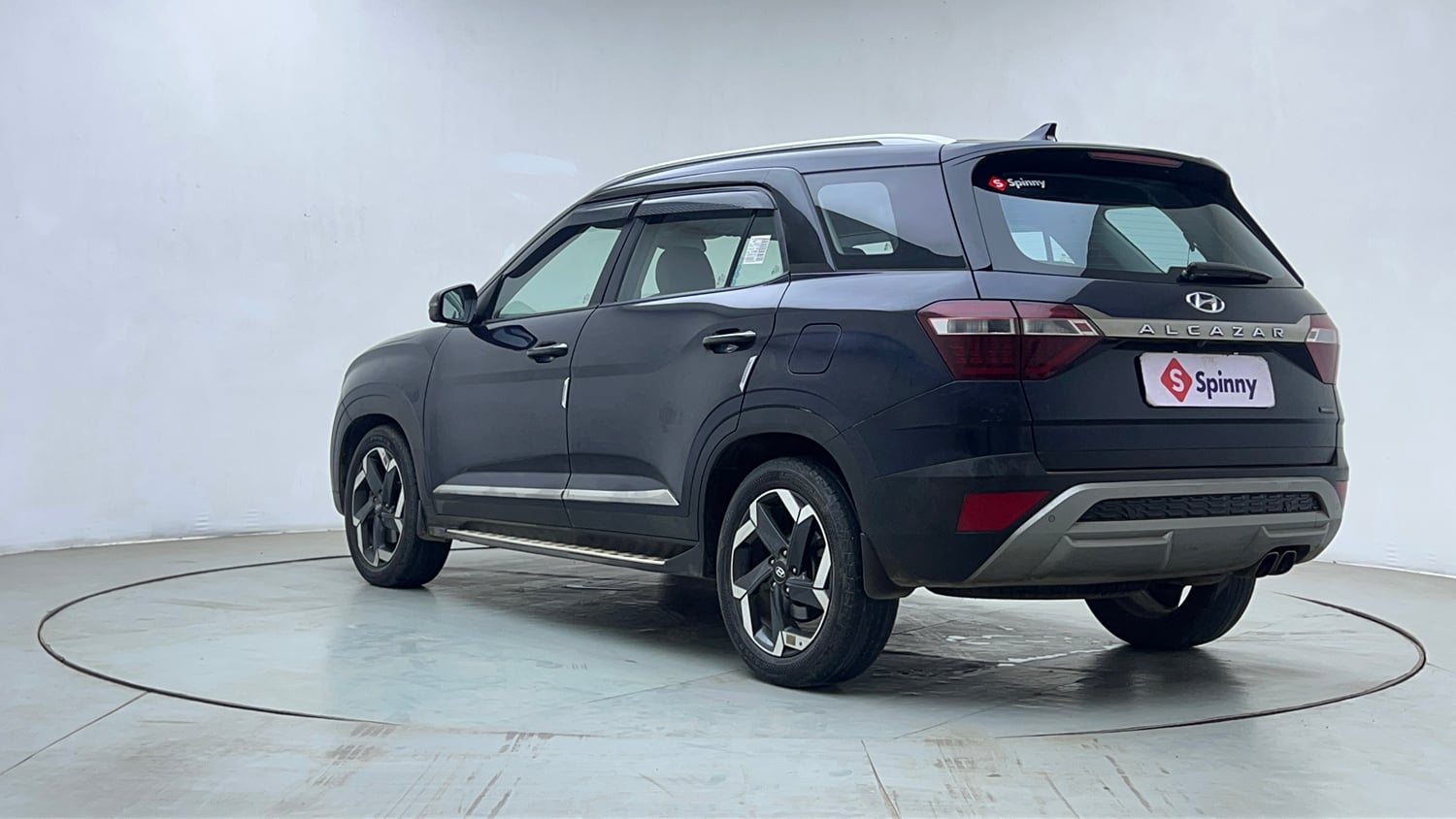 Used 2022 Hyundai Alcazar Signature (O) 7 Seater 1.5 Diesel AT Diesel Automatic exterior LEFT REAR CORNER VIEW