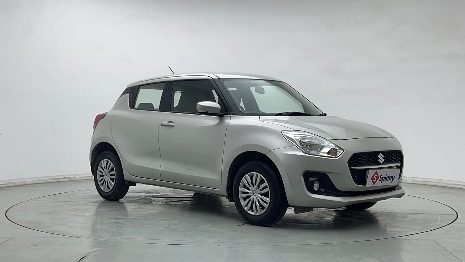 Used 2021 Maruti Suzuki Swift VXi Petrol Manual exterior RIGHT FRONT CORNER VIEW