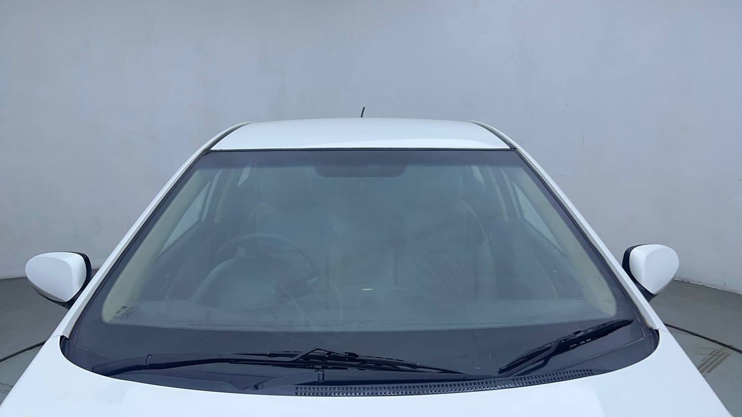 Used 2015 Hyundai Verna 1.4 VTVT Petrol Manual exterior FRONT WINDSHIELD VIEW