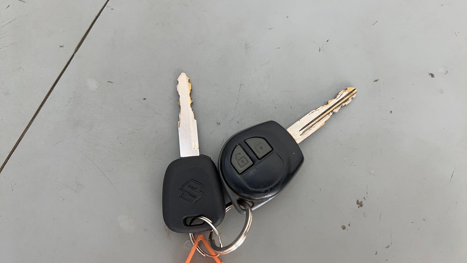 Used 2012 Maruti Suzuki Swift Dzire ZXI Petrol Manual extra CAR KEY VIEW