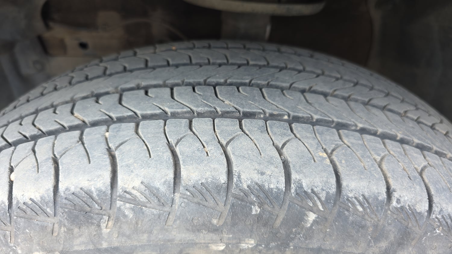 Used 2023 Maruti Suzuki Grand Vitara Zeta Smart Hybrid Petrol Manual tyres LEFT FRONT TYRE TREAD VIEW