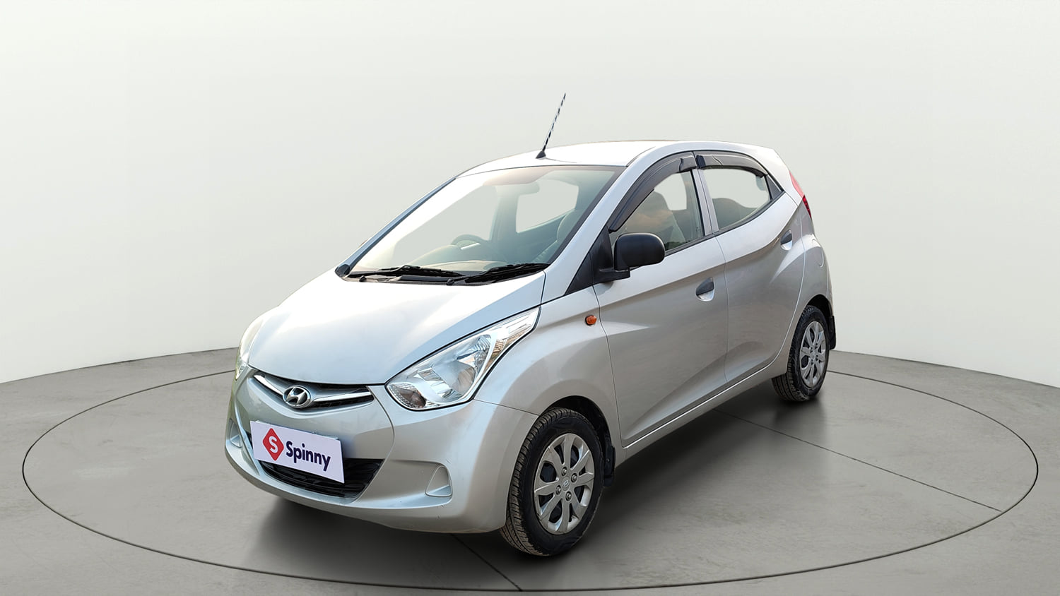Used 2018 Hyundai Eon Magna + Petrol Manual exterior LEFT FRONT CORNER VIEW