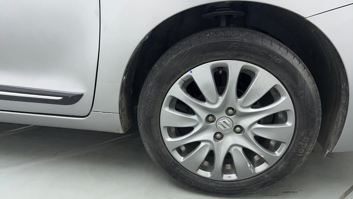 Used 2018 Maruti Suzuki Baleno Alpha 1.2 Petrol Manual tyres RIGHT FRONT TYRE RIM VIEW