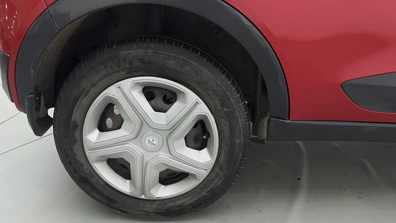 Used 2019 Tata Nexon XMA Diesel Diesel Automatic tyres RIGHT REAR TYRE RIM VIEW