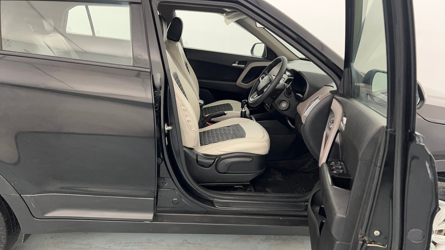 Used 2019 Hyundai Creta S 1.4 CRDi Diesel Manual interior RIGHT SIDE FRONT DOOR CABIN VIEW