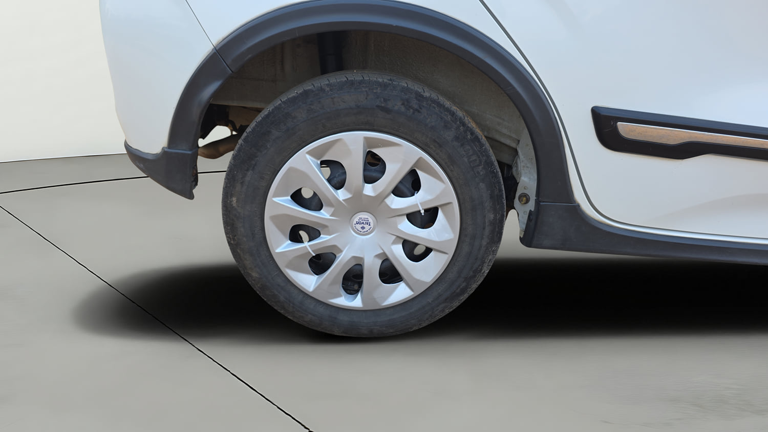 Used 2023 Maruti Suzuki Celerio ZXi Petrol Manual tyres RIGHT REAR TYRE RIM VIEW
