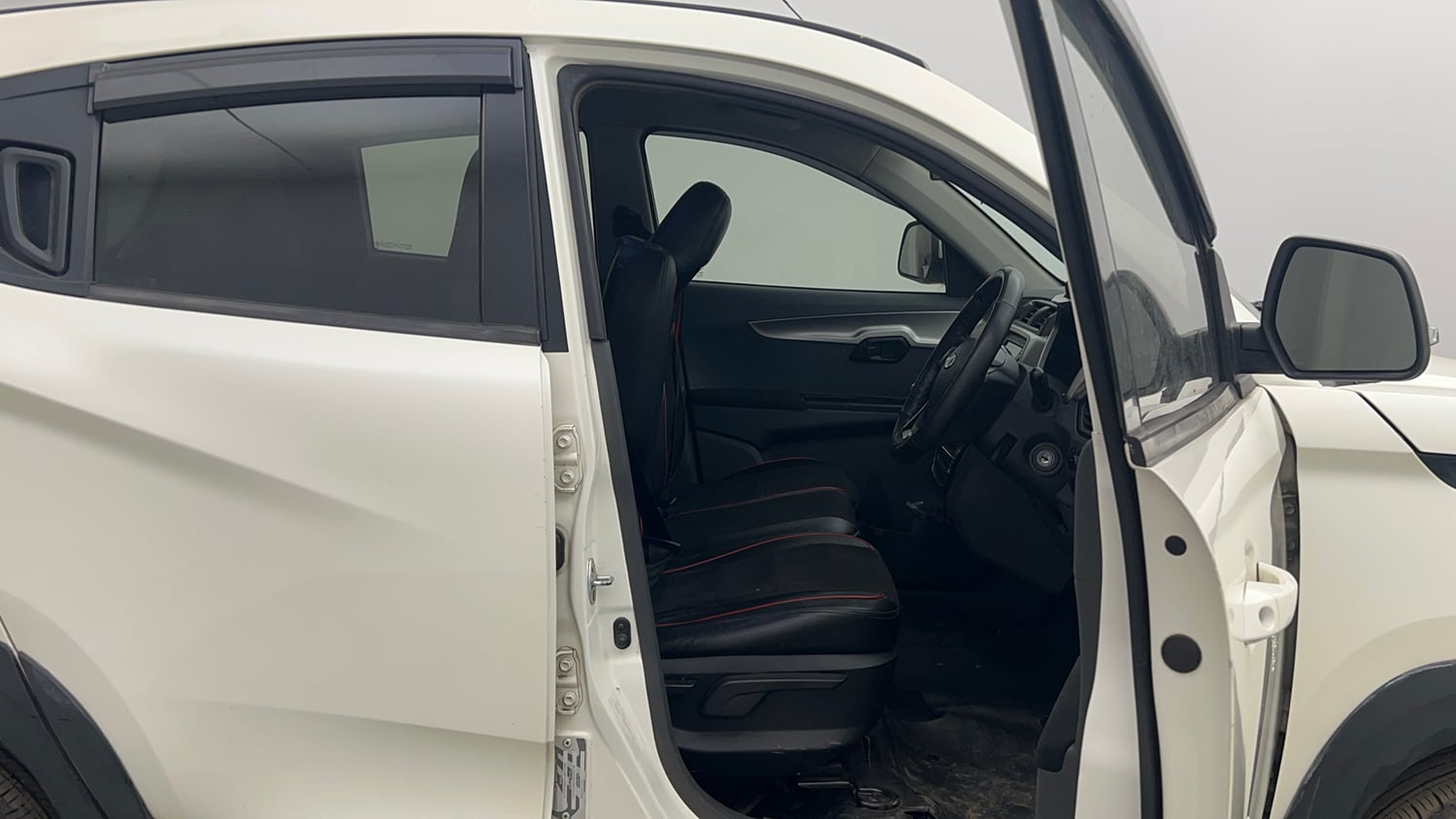 Used 2018 Mahindra KUV100 NXT K6 Plus 6 STR Petrol Manual interior RIGHT SIDE FRONT DOOR CABIN VIEW