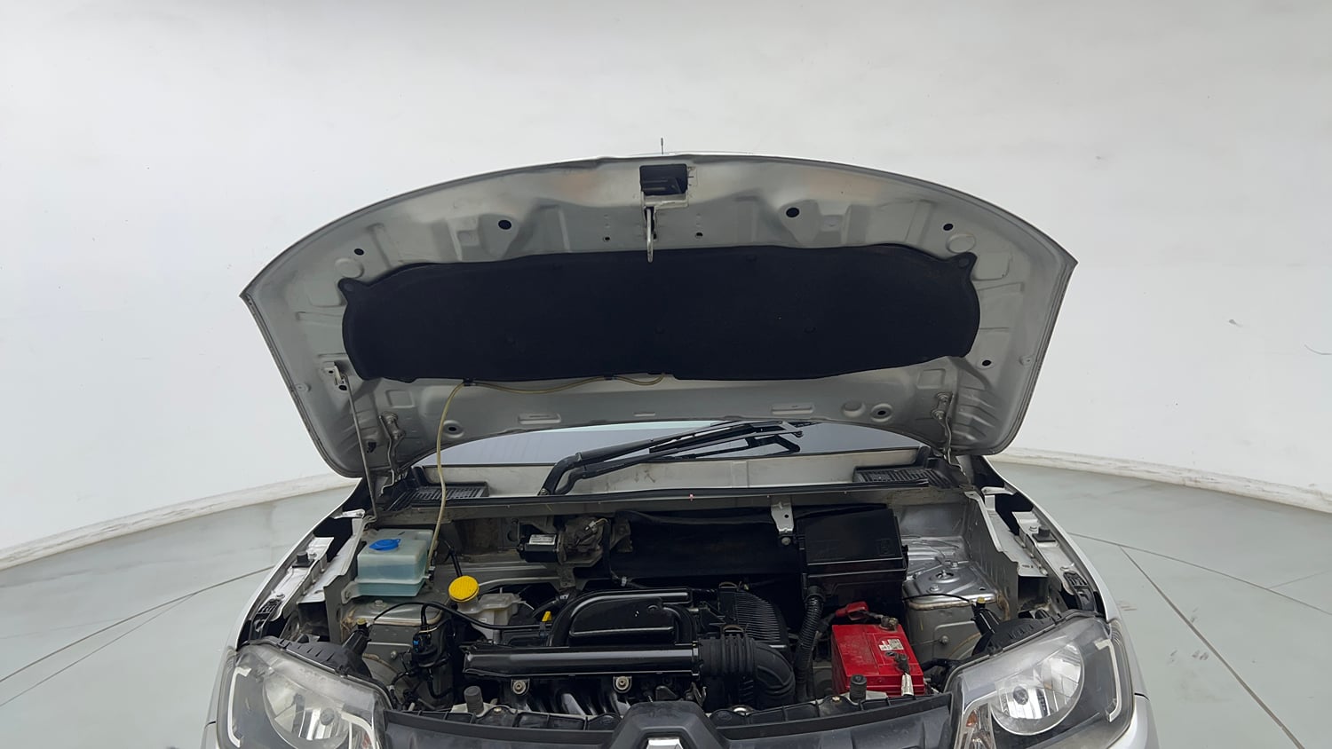 Used 2019 Renault Kwid RXL Petrol Manual engine ENGINE & BONNET OPEN FRONT VIEW