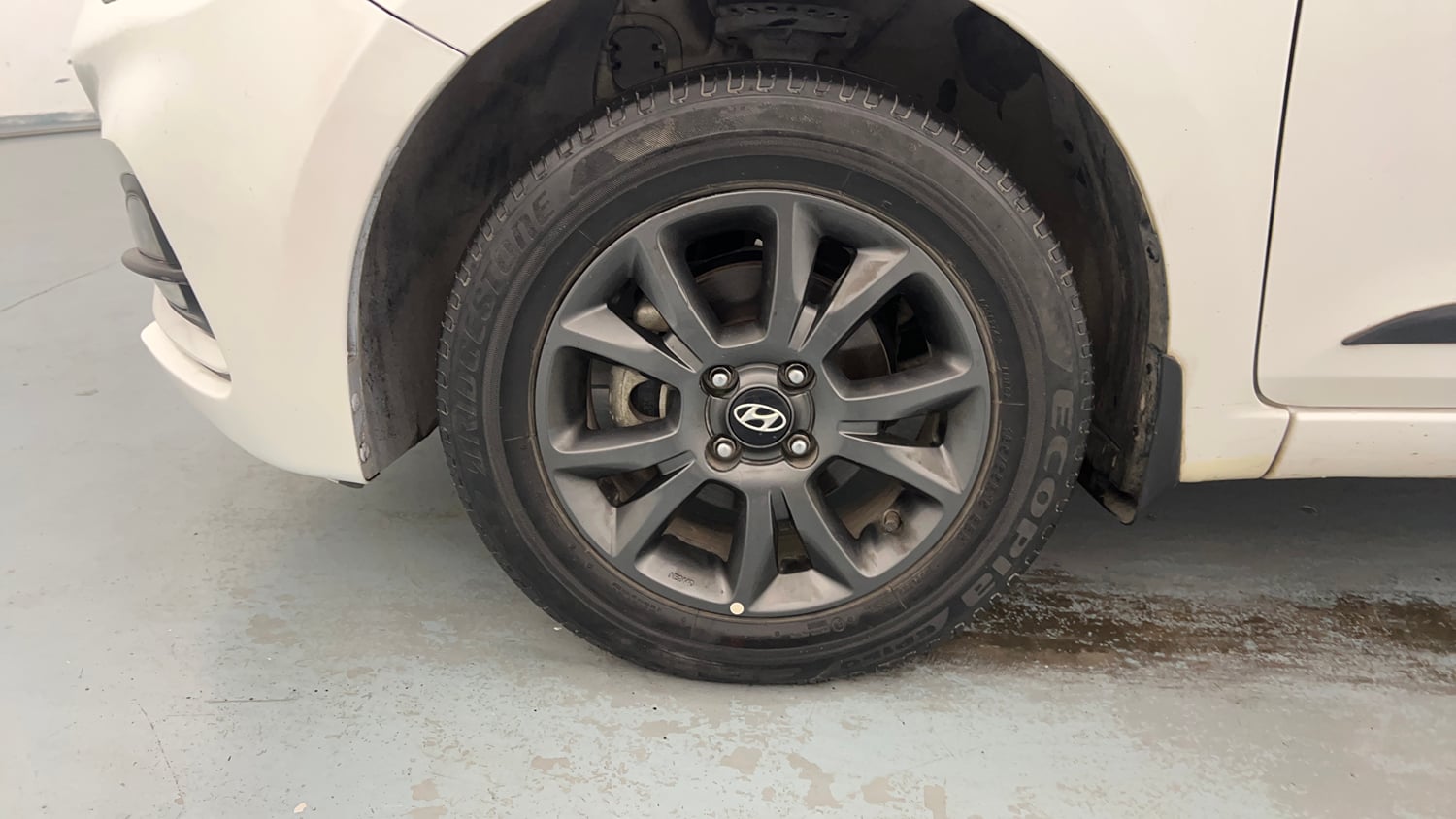 Used 2020 Hyundai Elite i20 Sportz Plus 1.2 Petrol Manual tyres LEFT FRONT TYRE RIM VIEW