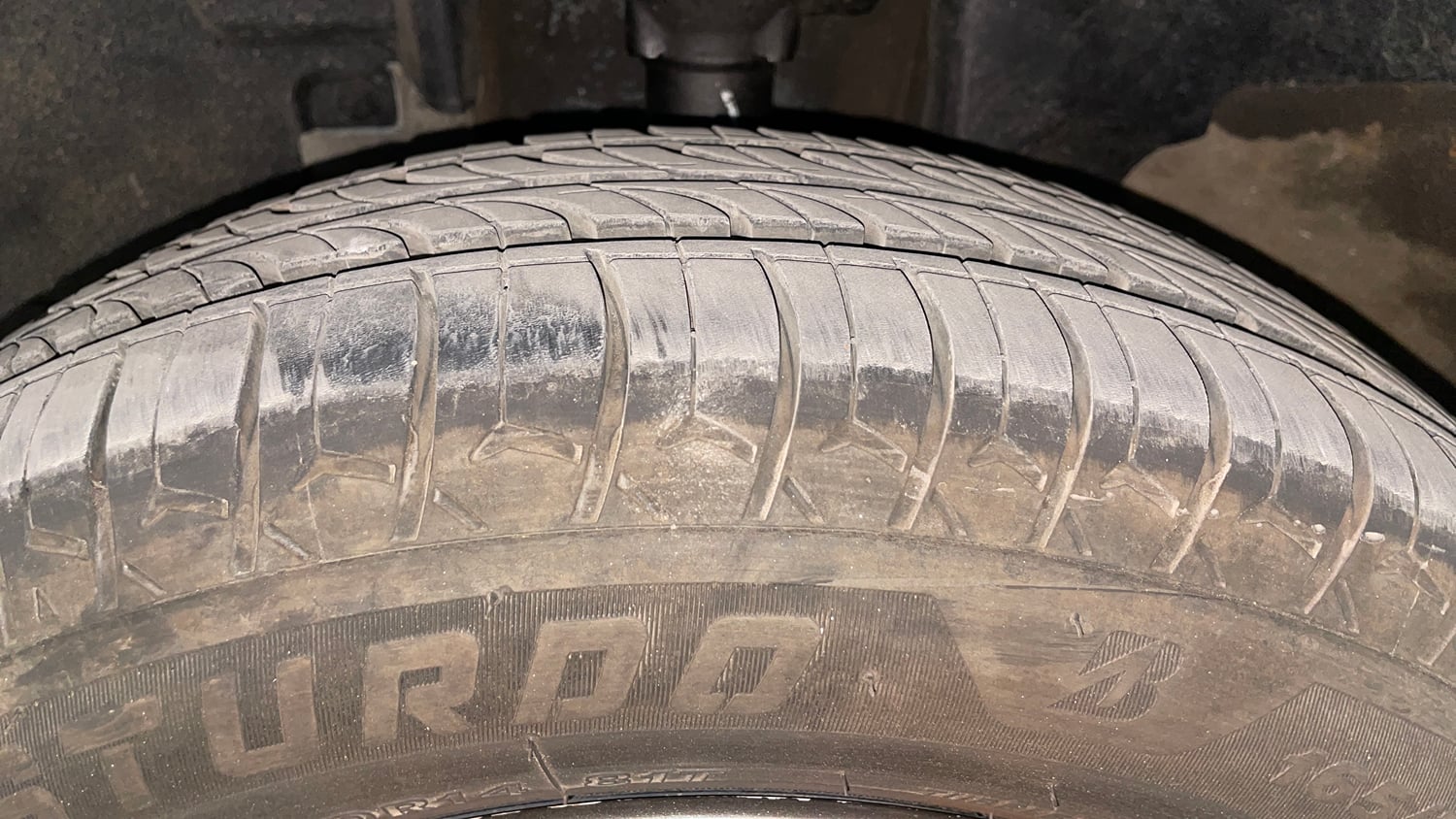 Used 2020 Renault Kwid CLIMBER 1.0 AMT Opt Petrol Automatic tyres LEFT FRONT TYRE TREAD VIEW