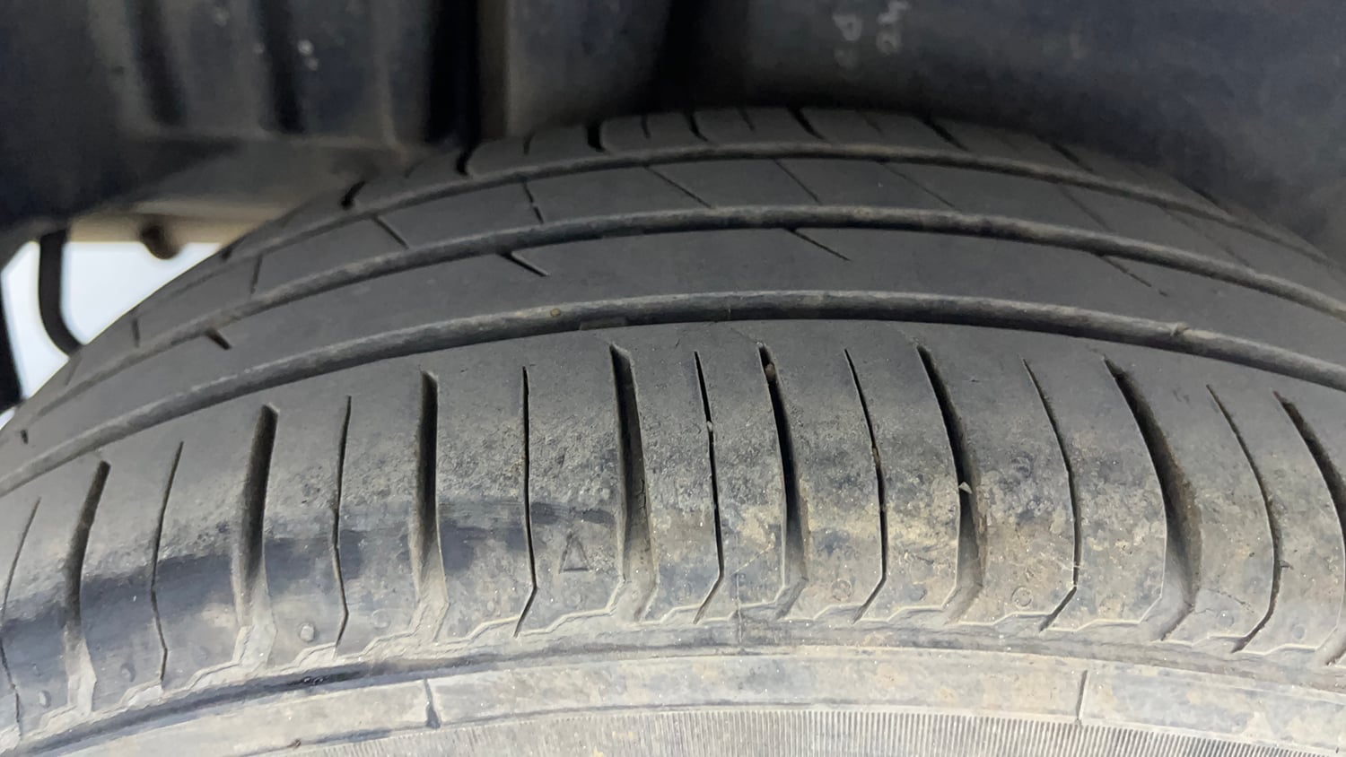 Used 2015 Maruti Suzuki Swift Dzire ZXI Petrol Manual tyres RIGHT REAR TYRE TREAD VIEW