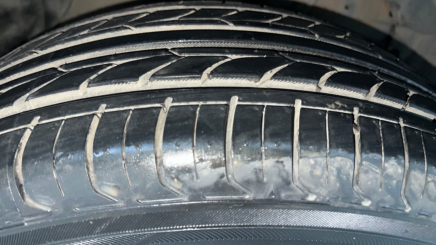 Used 2018 Maruti Suzuki Vitara Brezza [2016-2020] LDi Diesel Manual tyres RIGHT FRONT TYRE TREAD VIEW