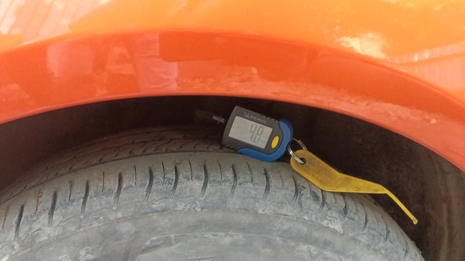 Used 2026 Tata Altroz Racer R3 Petrol Manual tyres LEFT FRONT TYRE TREAD VIEW
