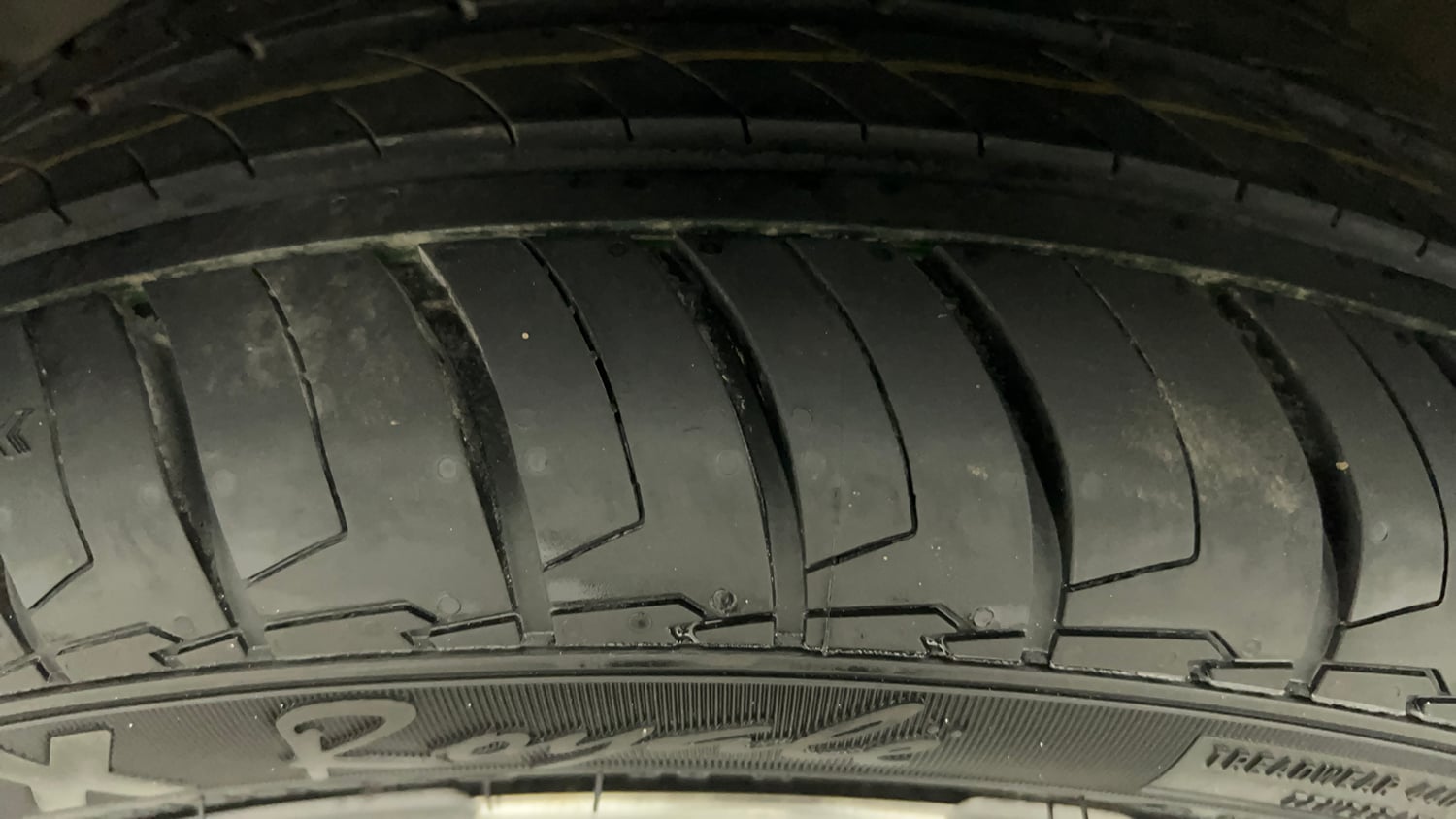 Used 2017 Honda City VX CVT Petrol Petrol Automatic tyres LEFT FRONT TYRE TREAD VIEW
